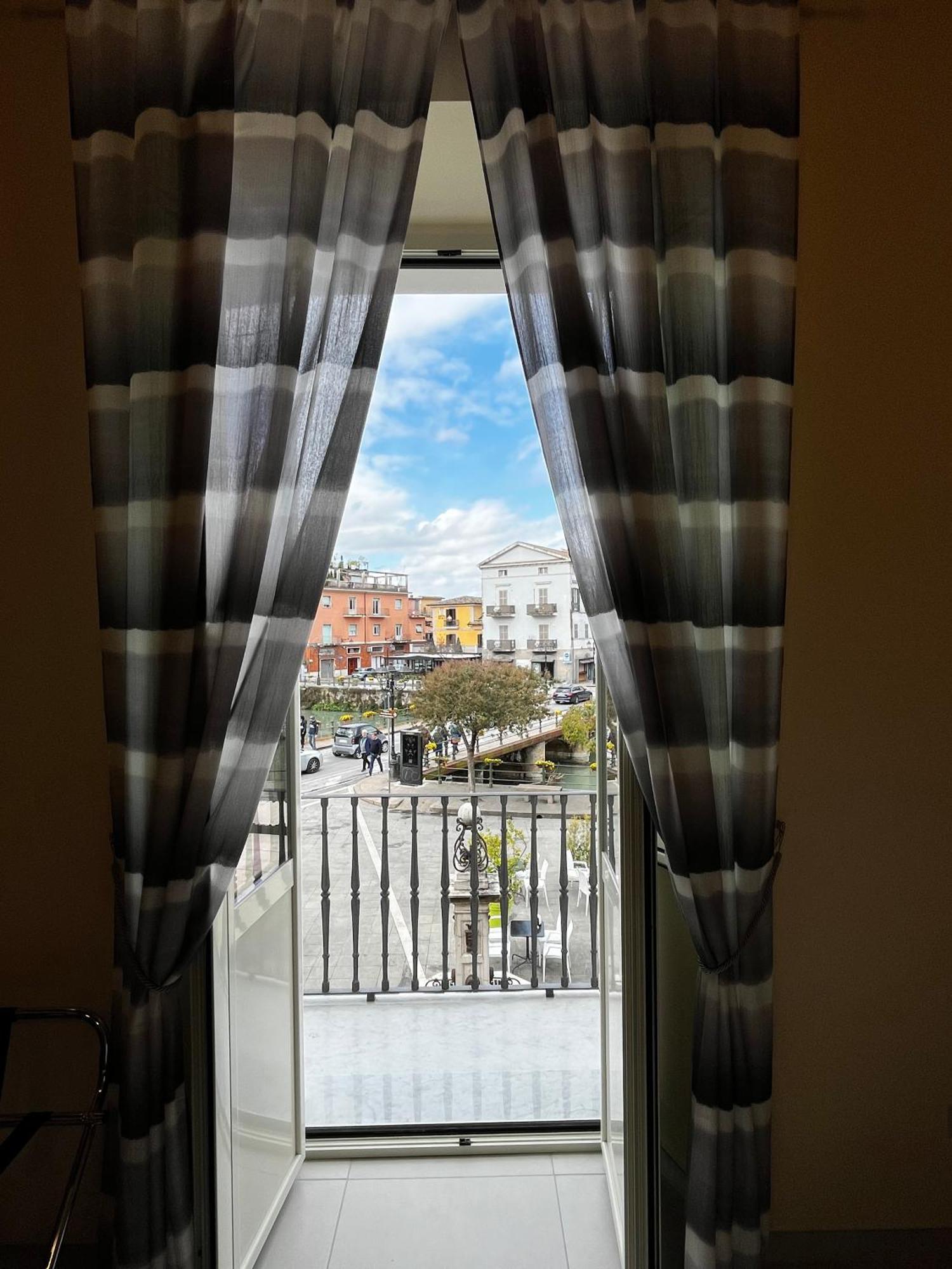 In Centro Rooms And Apartments Isola di Liri Exteriér fotografie